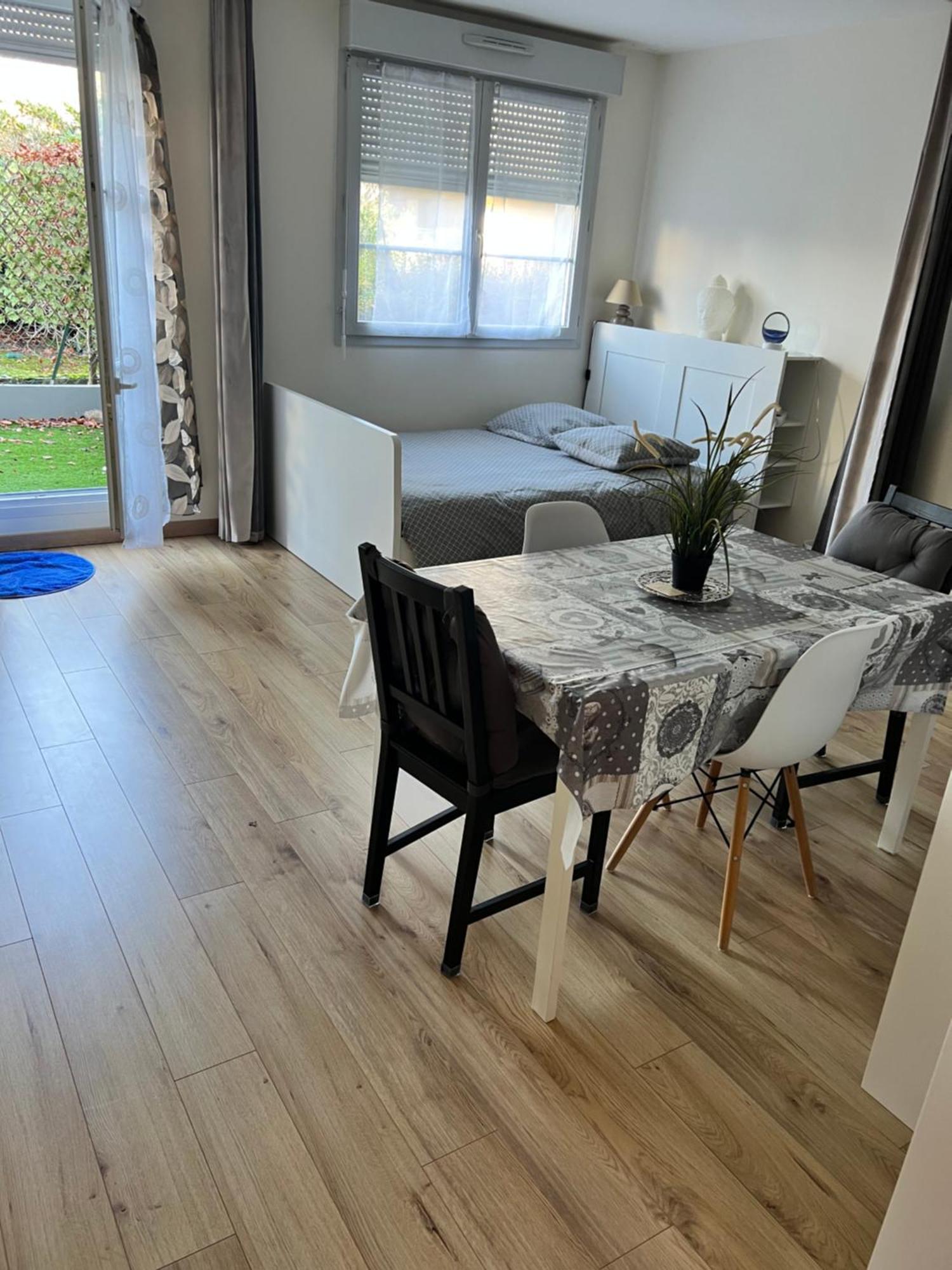 Appartement Disneyland Paris Val D'Europe La Vallee Village Parking 500M Gare Val D'Europe Montevrain Exterior photo
